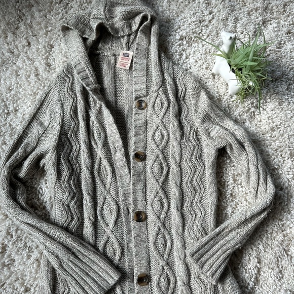 Cream vintage Faded Glory knitted thick lightweight warm sweater weather… - Picture 3 of 4